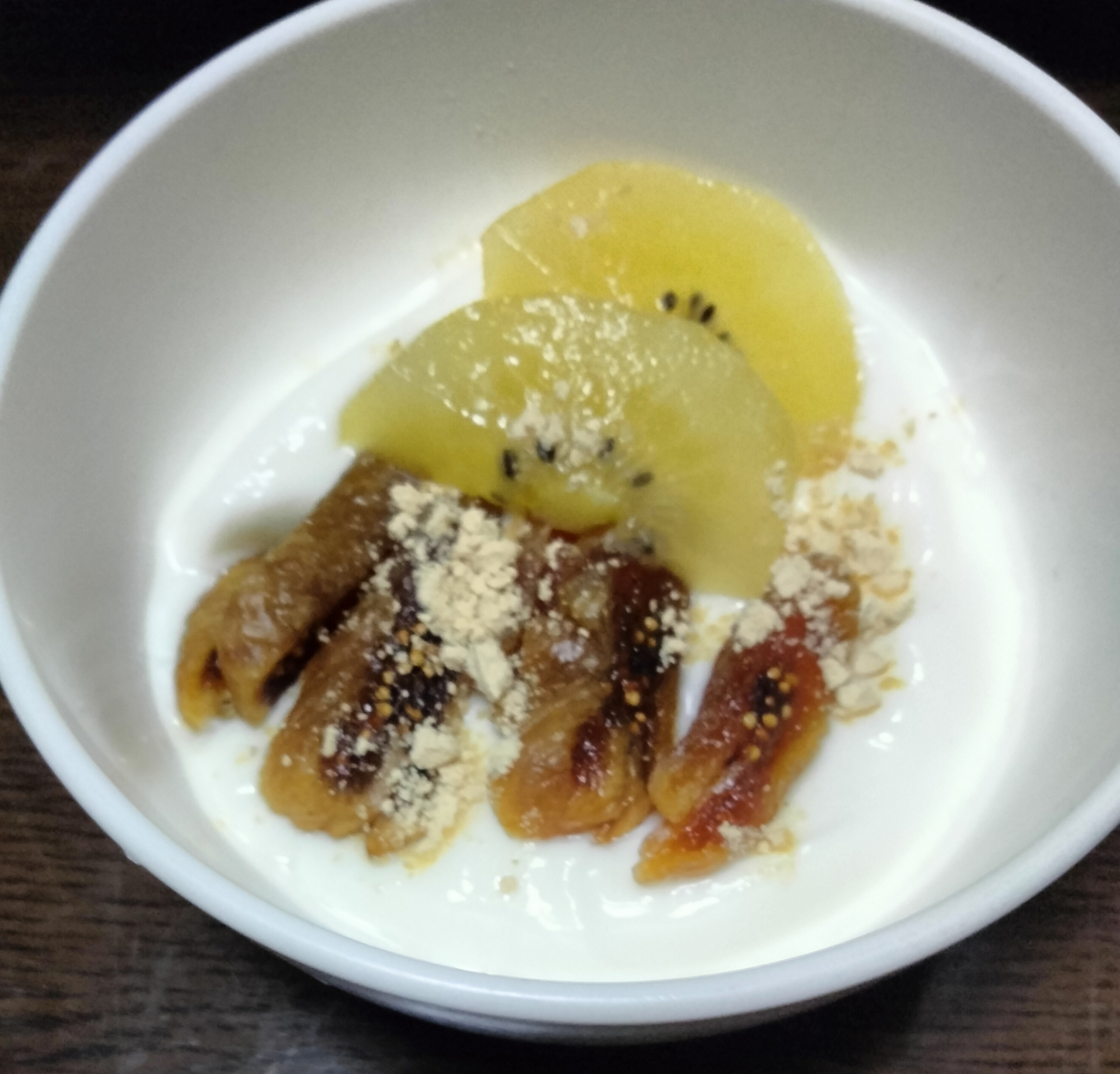 今日のヨーグルト♡キウイ&いちじく