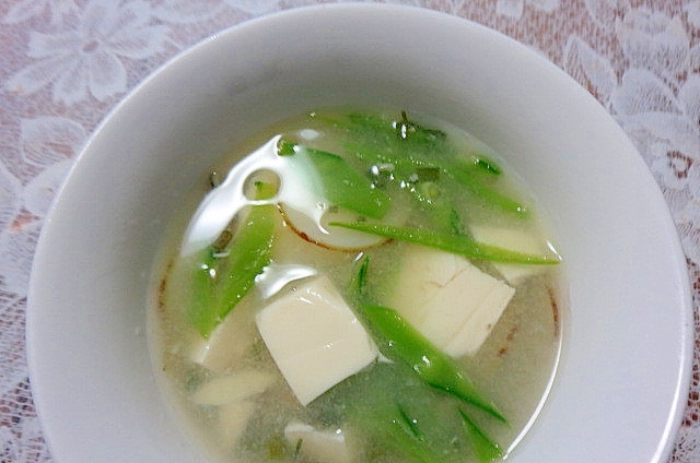 里芋と絹サヤの味噌汁 レシピ 作り方 By Libre 楽天レシピ