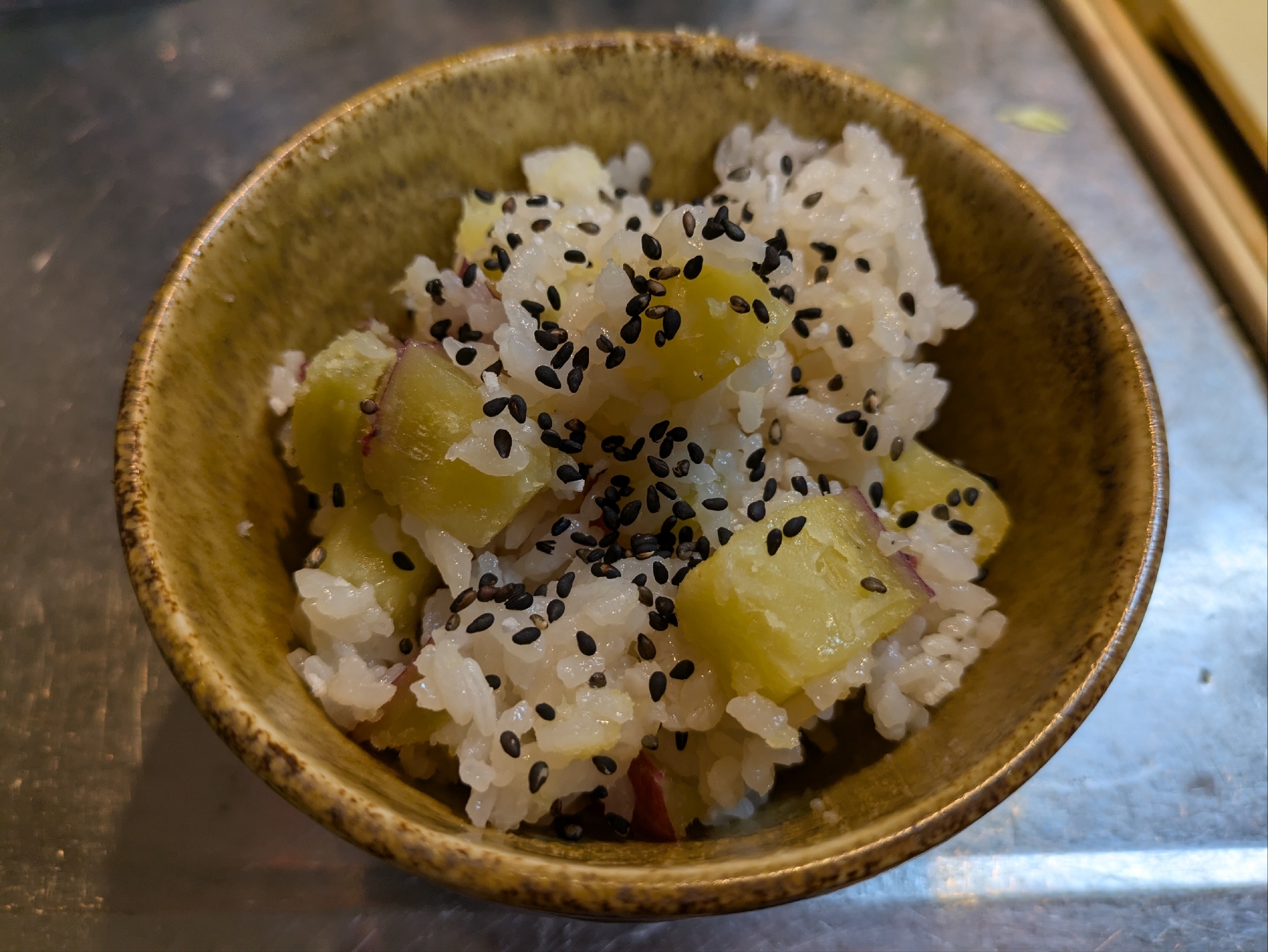 炊飯器からのノンフライヤー焼き芋とさつま芋ご飯