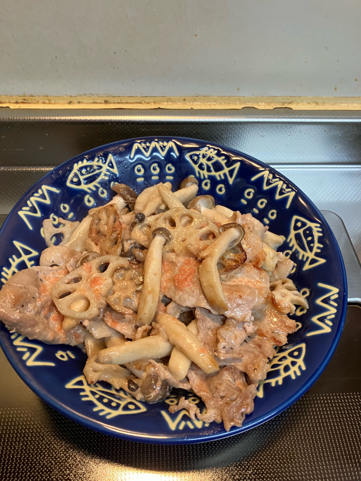 豚肉と蓮根としめじの明太マヨ炒め^_^