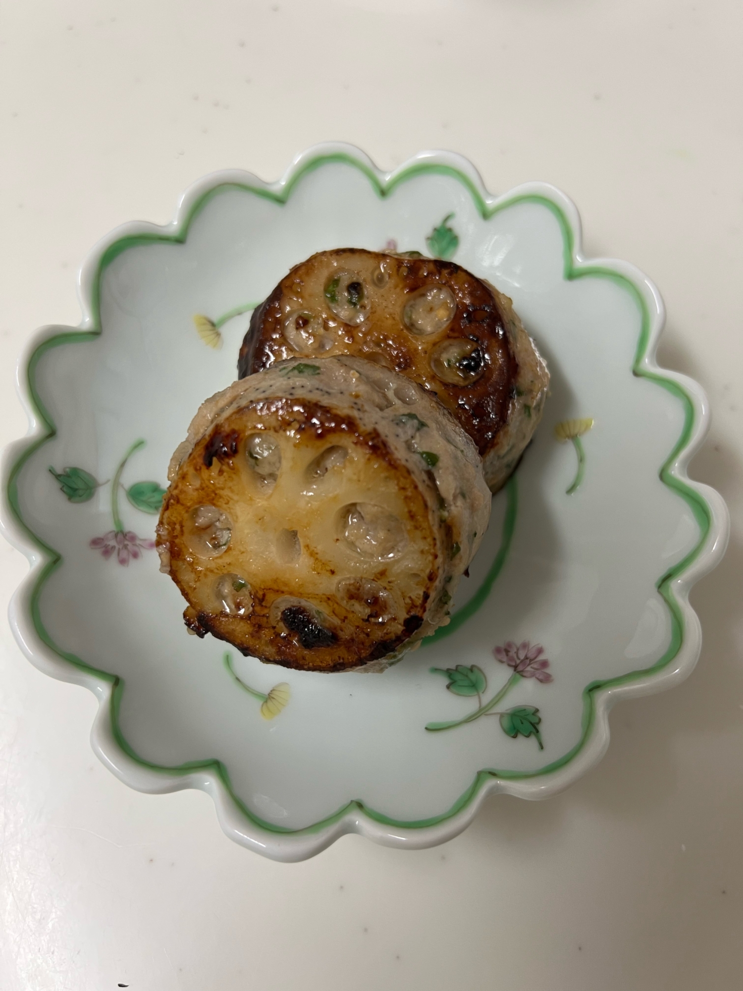 青じそチーズ味噌味の肉だねで♪蓮根のはさみ焼き