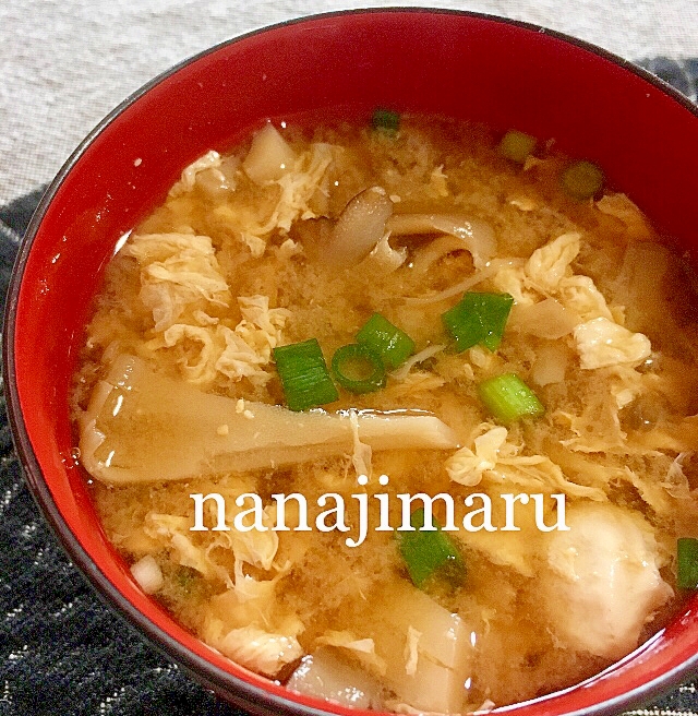 パパッと作れる！舞茸とたまごのお味噌汁☆