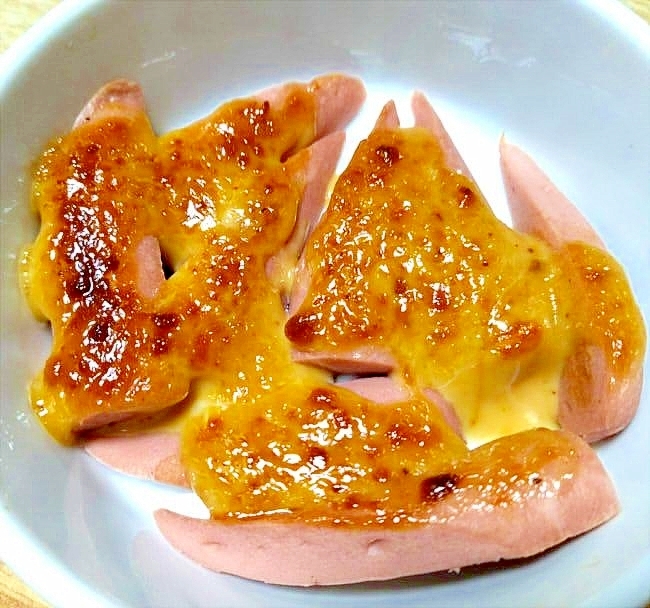 簡単おつまみ☆魚肉ソーセージのマヨソース焼き