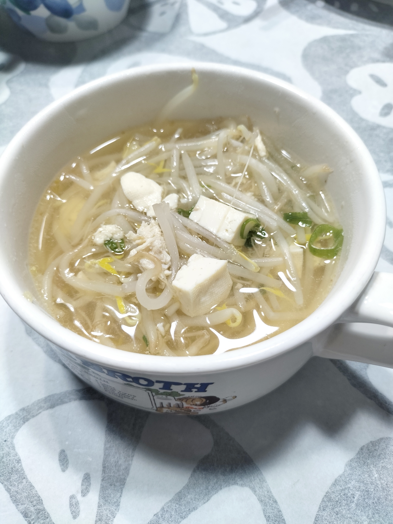 もやしと豆腐と葱のスープ