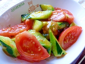 夏野菜！簡単！きゅうりとトマトのサッと炒め