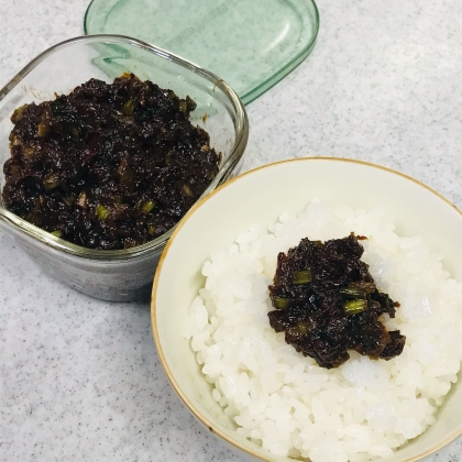 かぶの葉いつも
味噌汁か漬物か
で、ふりかけ
初めて作りました
美味しいですね
ご飯進みます
おにぎりにも
入れました✨