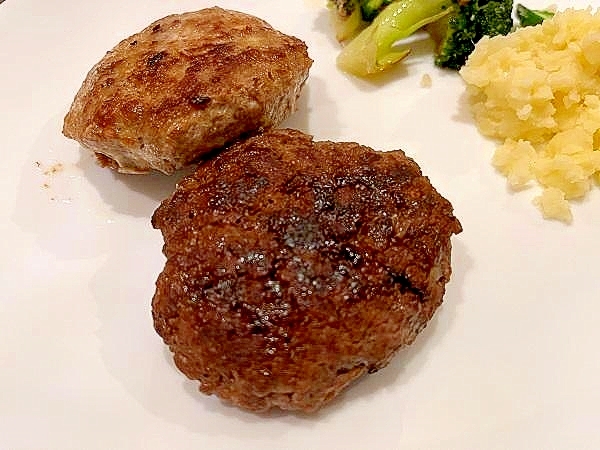 ビーフ100％ハンバーグ