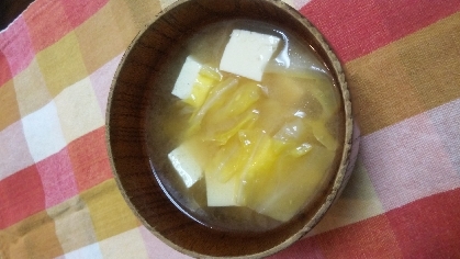 春キャベツと豆腐のお味噌汁