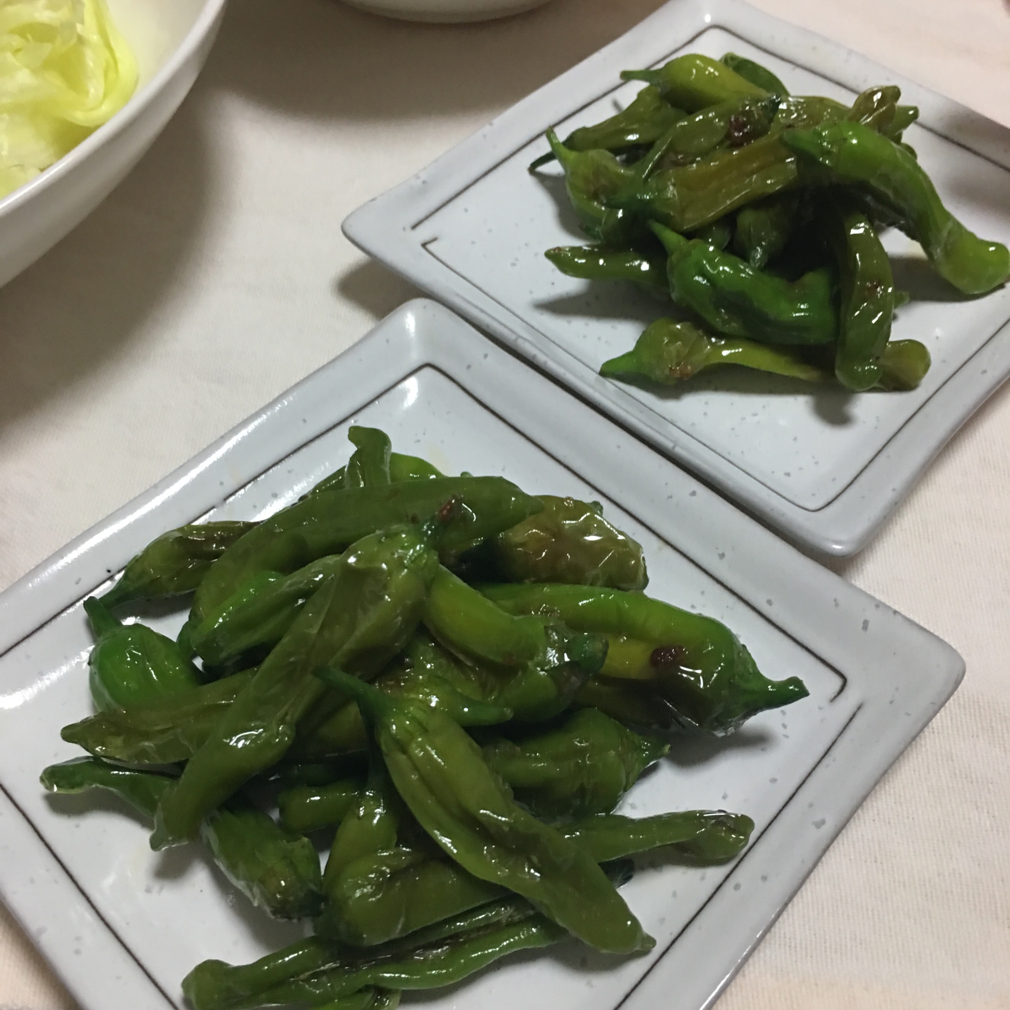 お酒が進む!ごま油香る鶏ガラ顆粒でししとう炒め♡