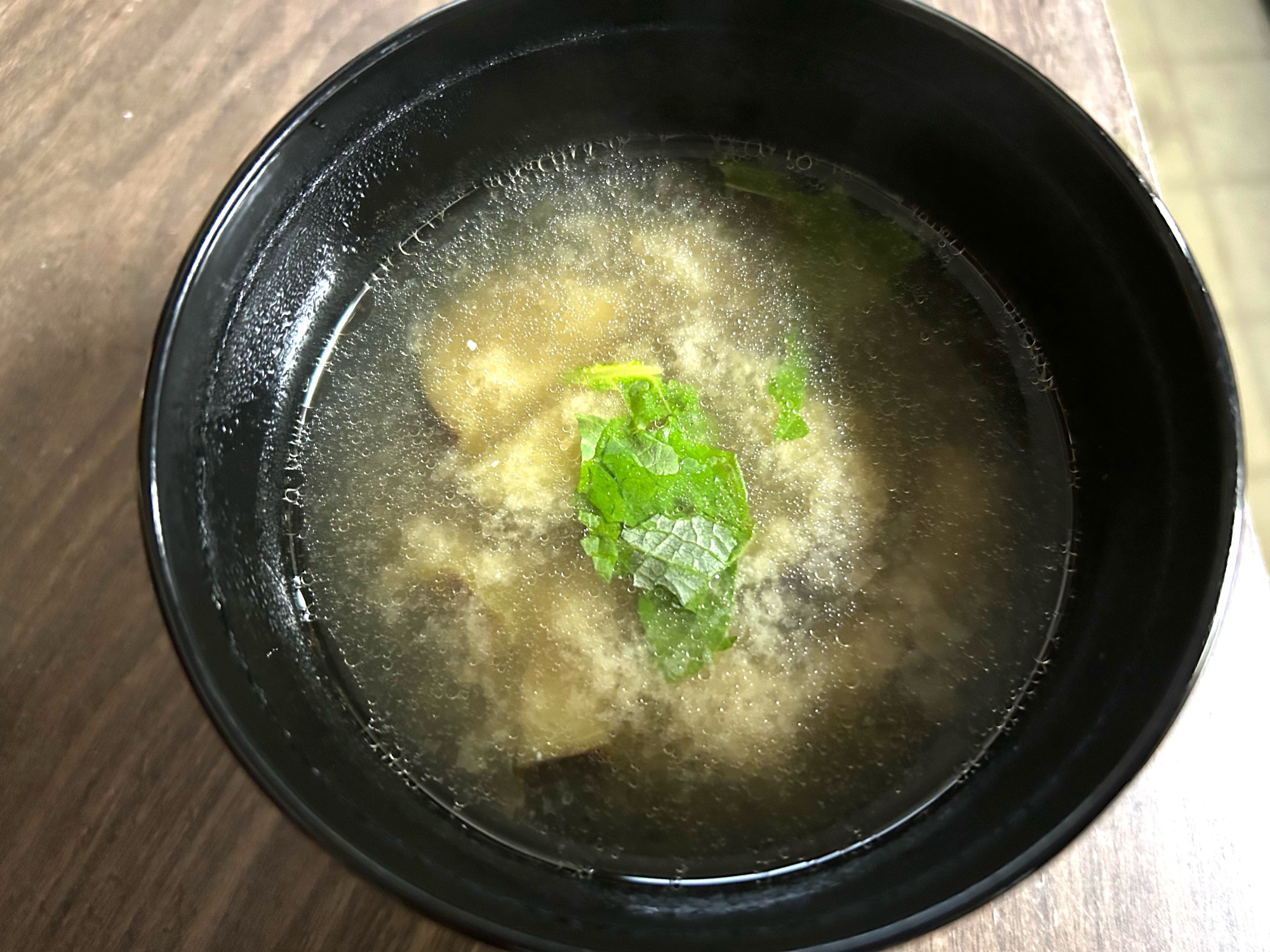 大葉で爽やか ごま油香る茄子のお味噌汁