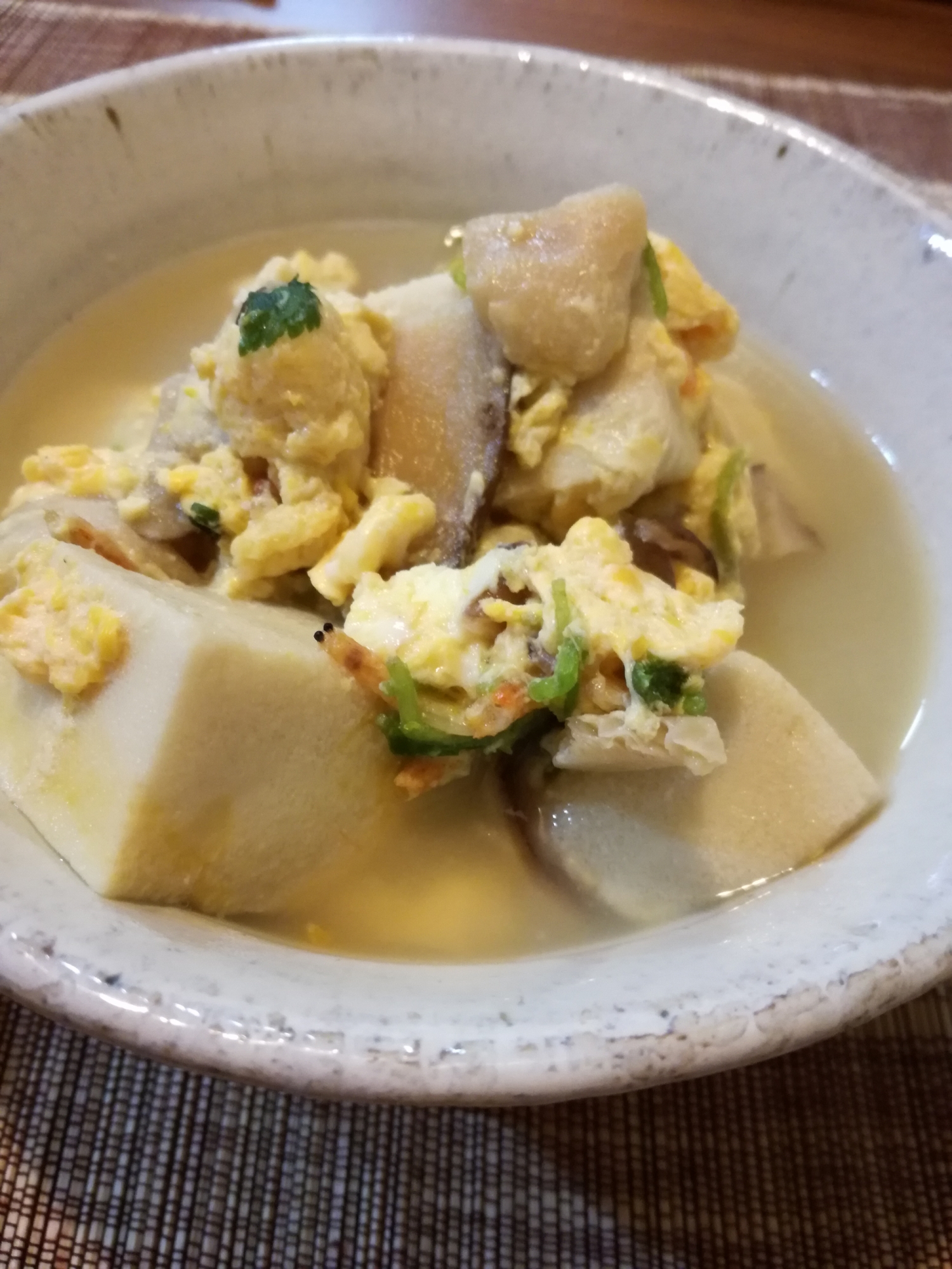 常備の乾物でさっと一品♪高野豆腐と麩の卵とじ
