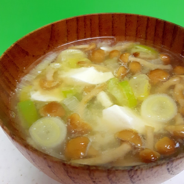 簡単おいしい 豆腐 長ネギ なめこの味噌汁 レシピ 作り方 By Acchan66 楽天レシピ 簡単おいしい 豆腐 長ネギ なめこの味噌汁 レシピ 作り方 By Acchan66 楽天レシピ