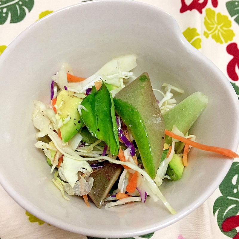 バジル香る アボカドと生野菜のサラダ ♪