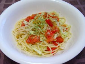 トマトとレタスの冷製ペペロンチーノ