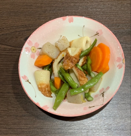 ししとうをいんげんで煮てみました。
味が染みて美味しいです♪