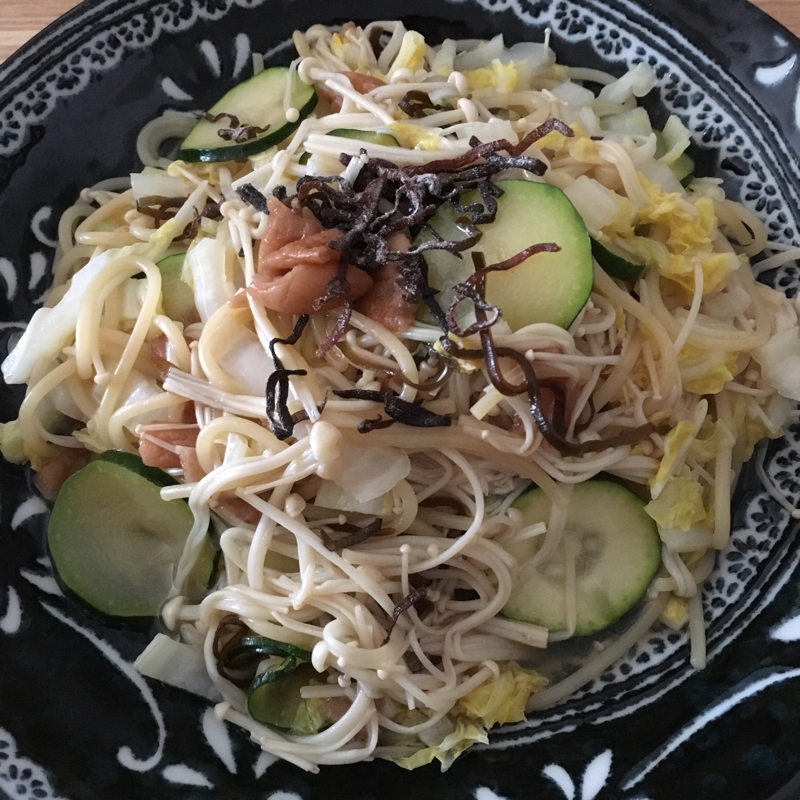 ダイエットに☆えのきと白菜の梅昆布パスタ