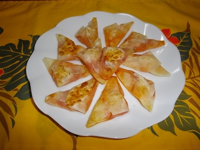 モッツァレラチーズの三角包み焼き