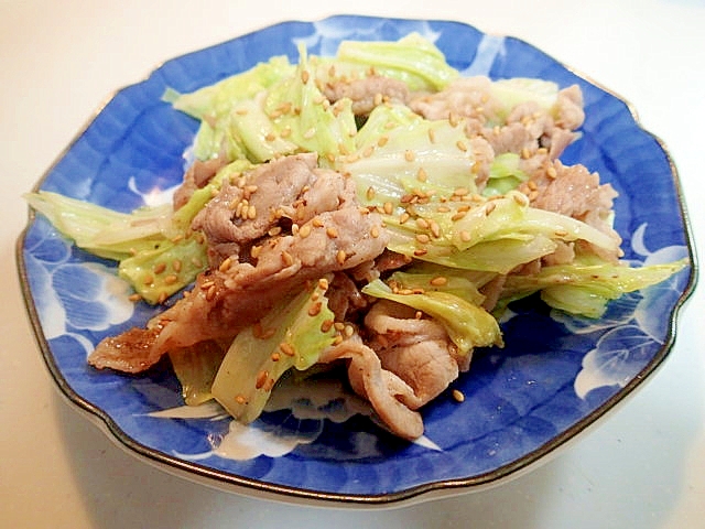 豚肉と春キャベツのごま油炒め