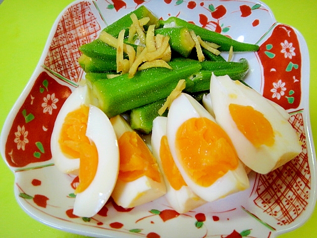 ゆで卵とオクラの麺つゆ漬け