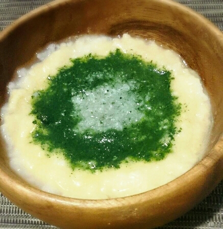 【離乳食中期】小松菜としらすのおかゆ