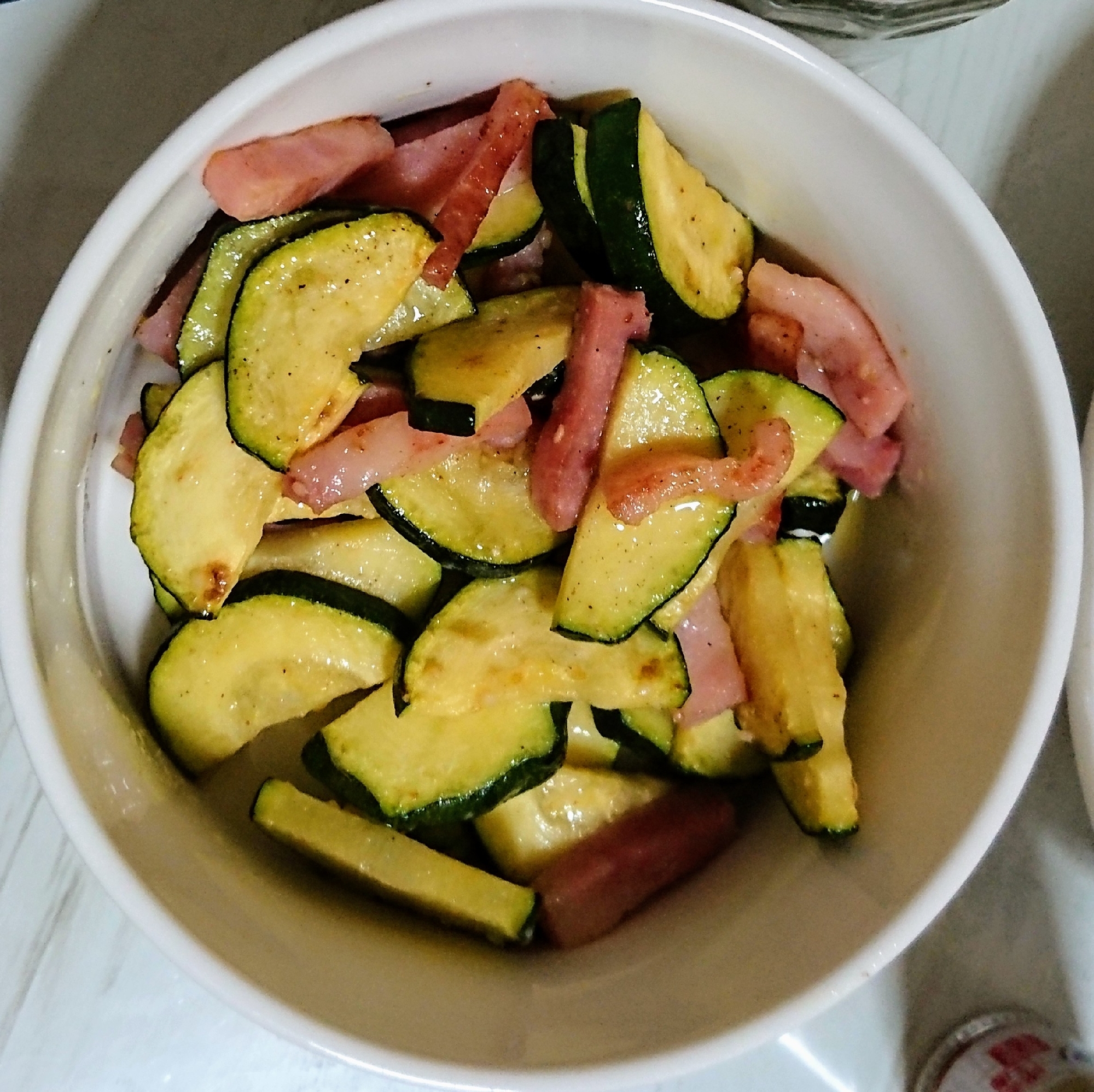 ズッキーニとベーコン炒め レシピ 作り方 By ましあ 楽天レシピ ズッキーニとベーコン炒め レシピ 作り方 By ましあ 楽天レシピ