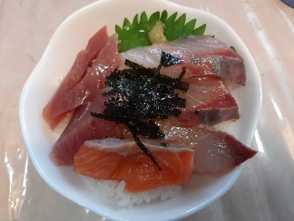 ごま入り♪簡単寿司飯！の海鮮丼