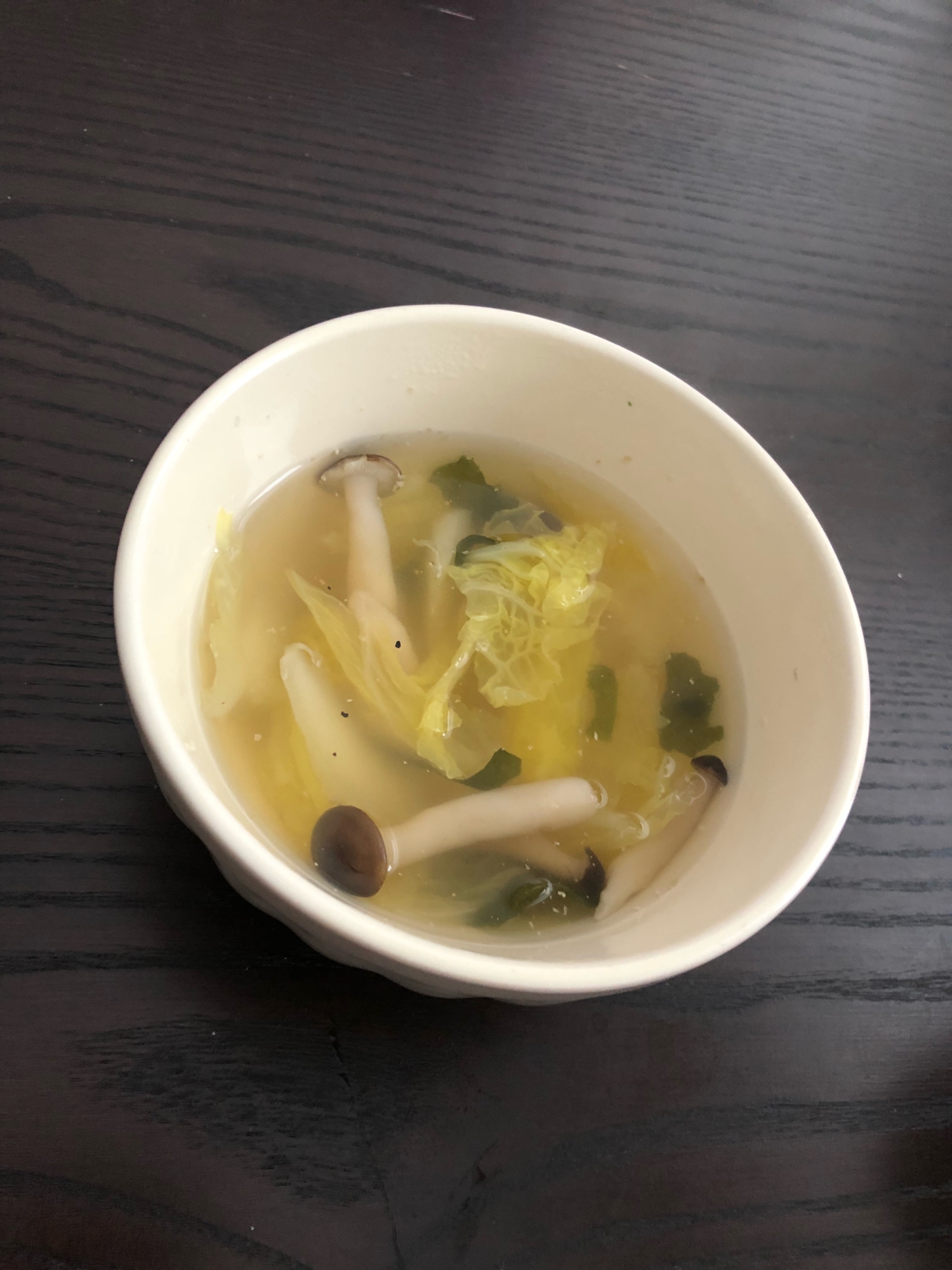 白菜とわかめの中華スープ