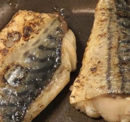 塩サバの胡麻油焼き