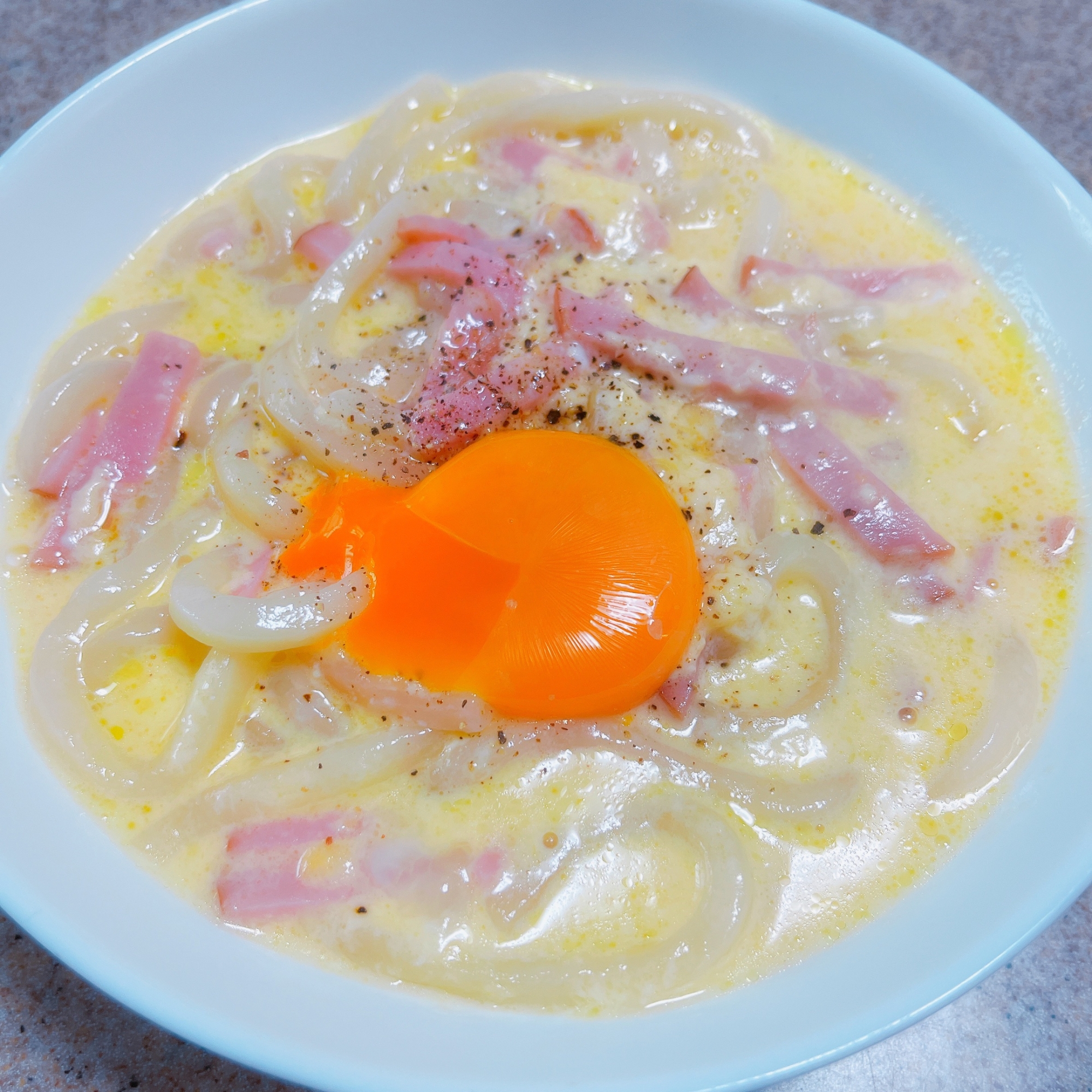 チーズ苦手な娘が完食した！スープカルボナーラうどん