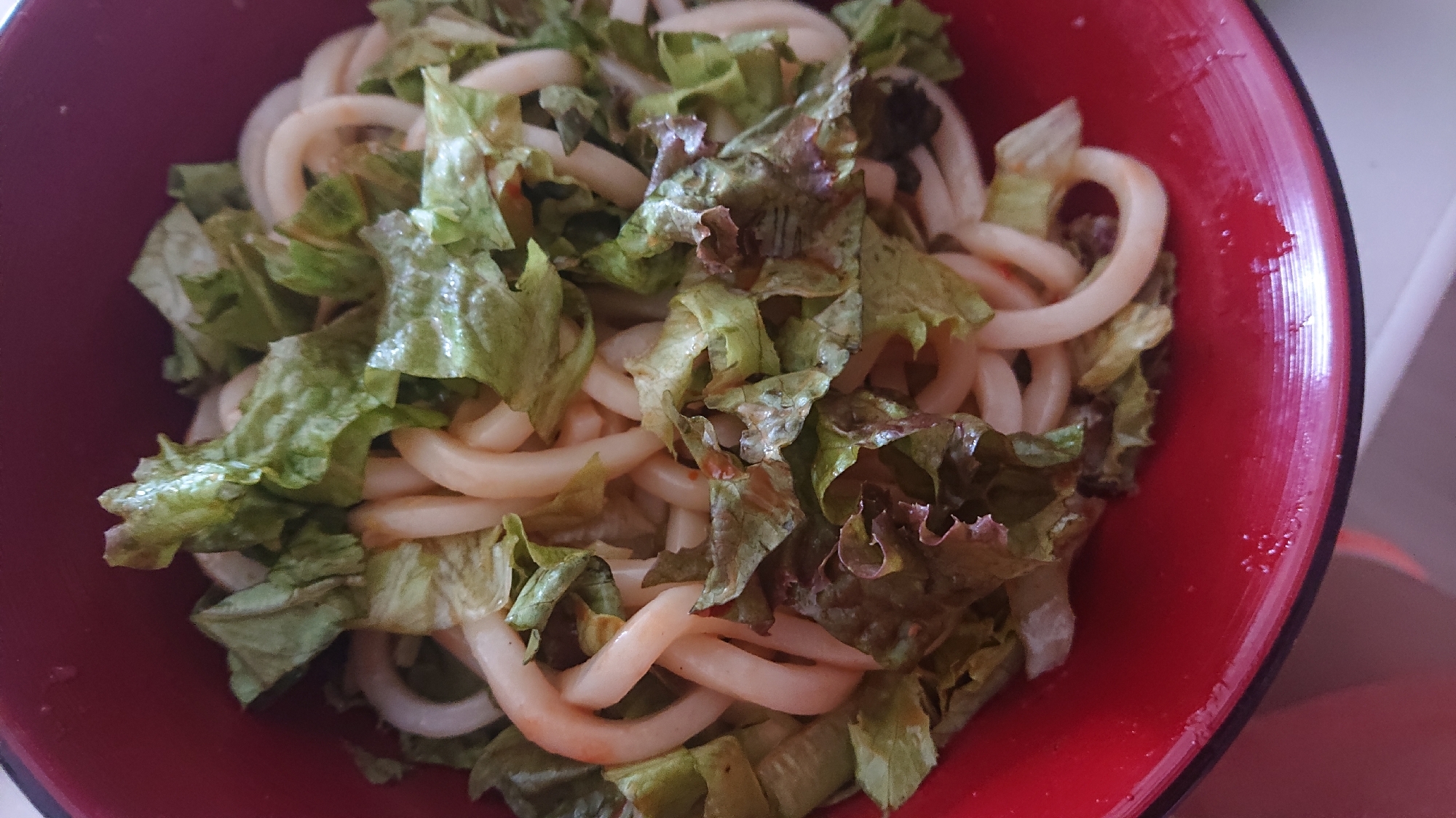 麺つゆマヨのサラダうどん