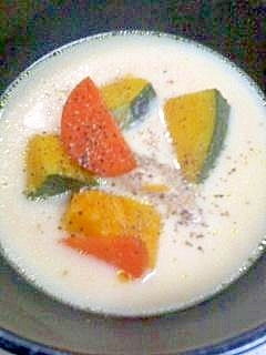 かぼちゃと鶏肉の豆乳スープ