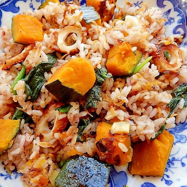 冷凍野菜でも裏技で❤カボチャ&ほうれん草の炒飯♪