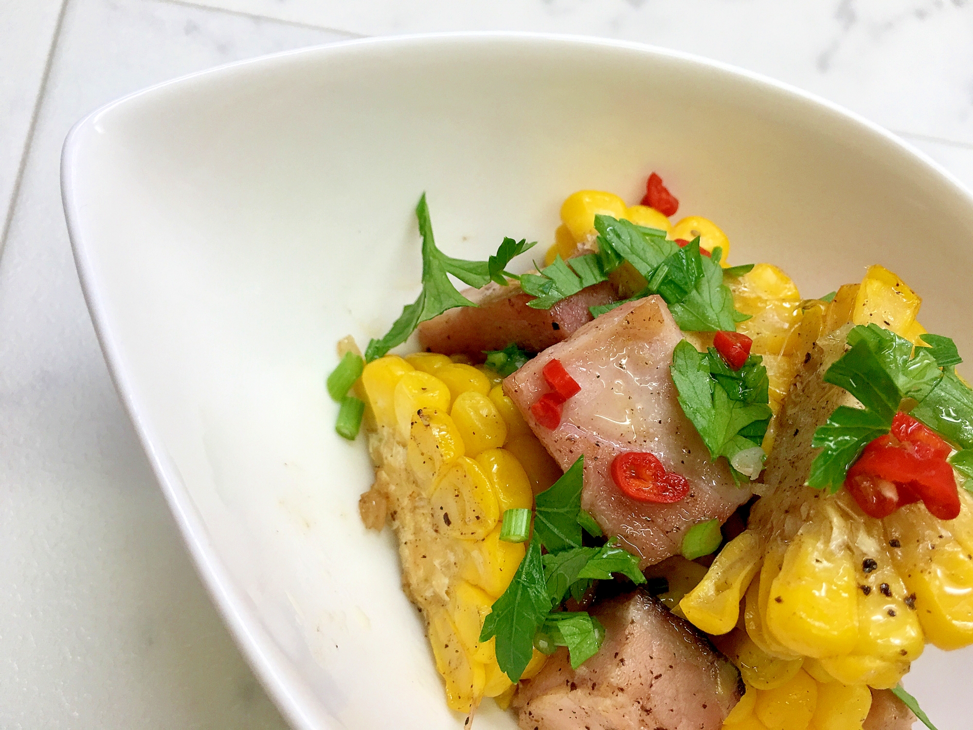 トウモロコシのペペロンチーノ風〜♪( ´▽`)