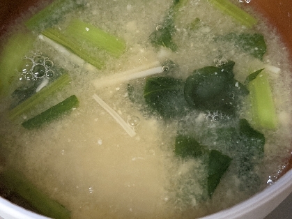 エノキと小松菜の簡単味噌汁