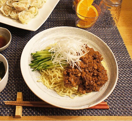 本格派!濃厚ジャージャー麺