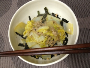 簡単！白菜とひき肉の味噌丼