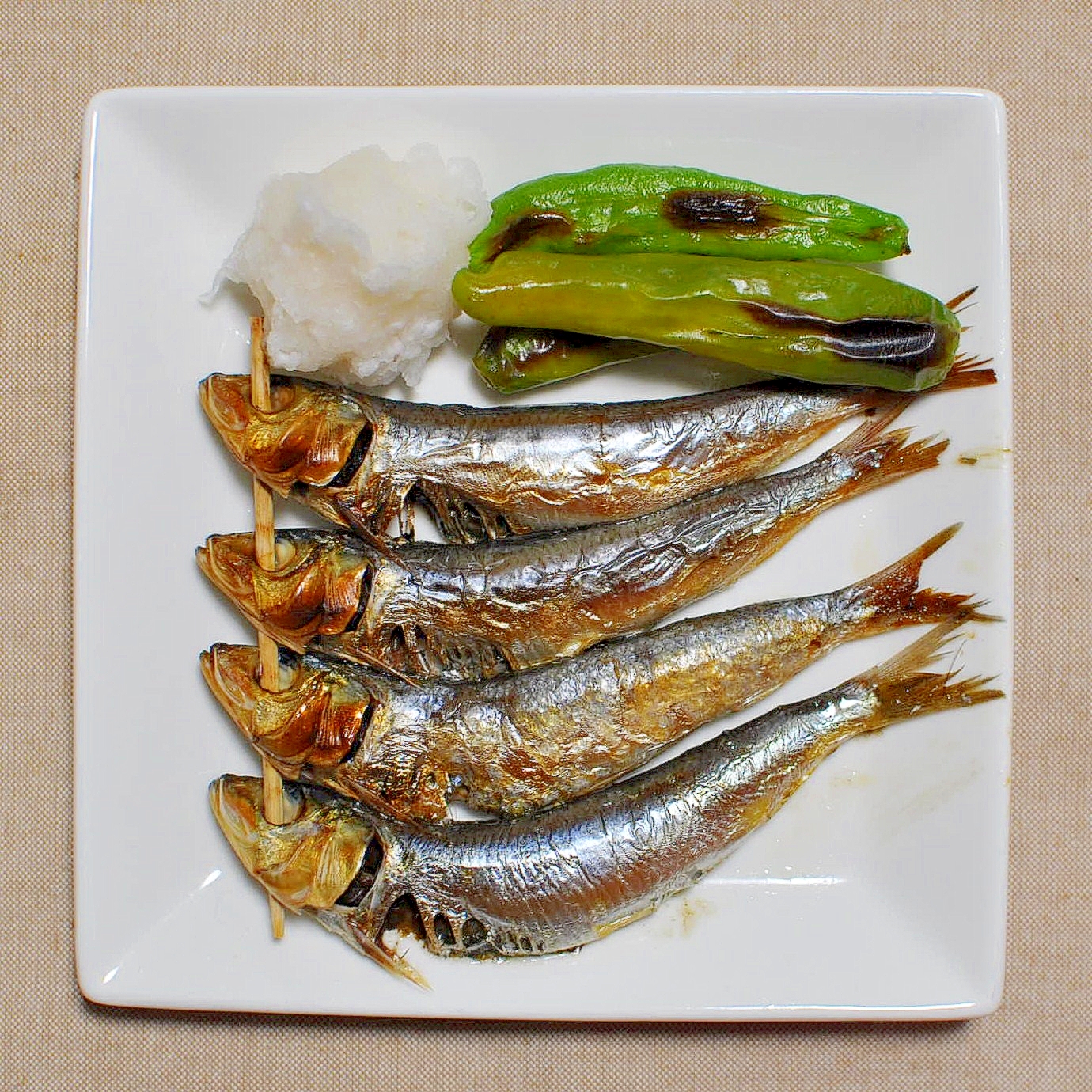 めざし 小鰯の丸干し のグリル焼き レシピ 作り方 By Taka5chan 楽天レシピ めざし 小鰯の丸干し のグリル焼き レシピ 作り方 By Taka5chan 楽天レシピ