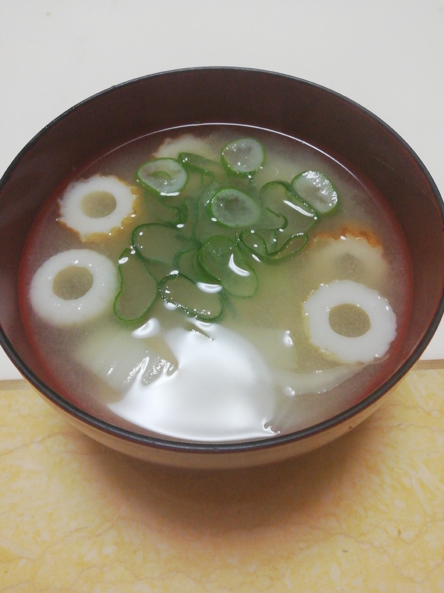 ちくわと白菜と大豆の麦味噌汁