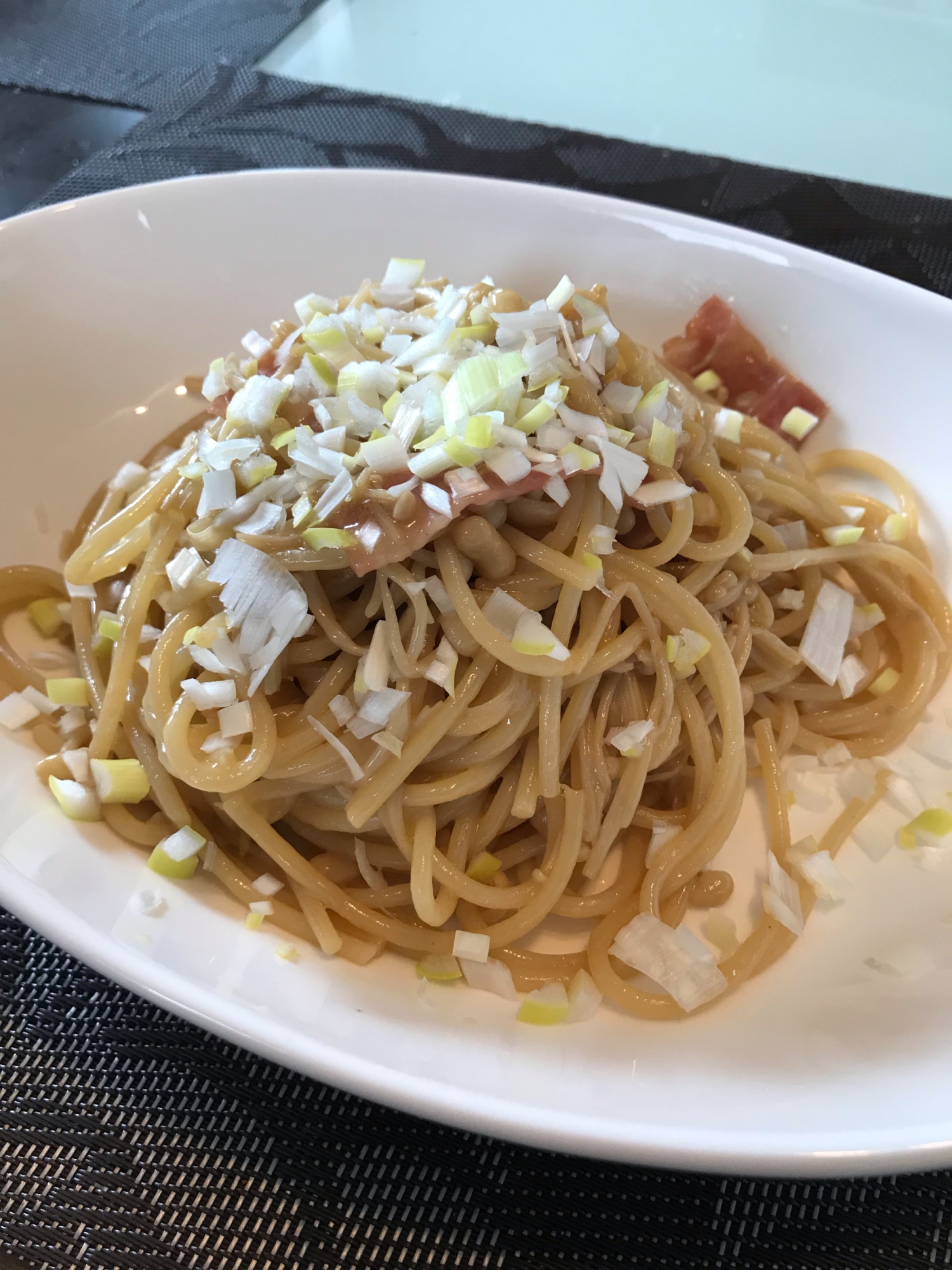 エノキとベーコンの和風パスタ（バター醤油）