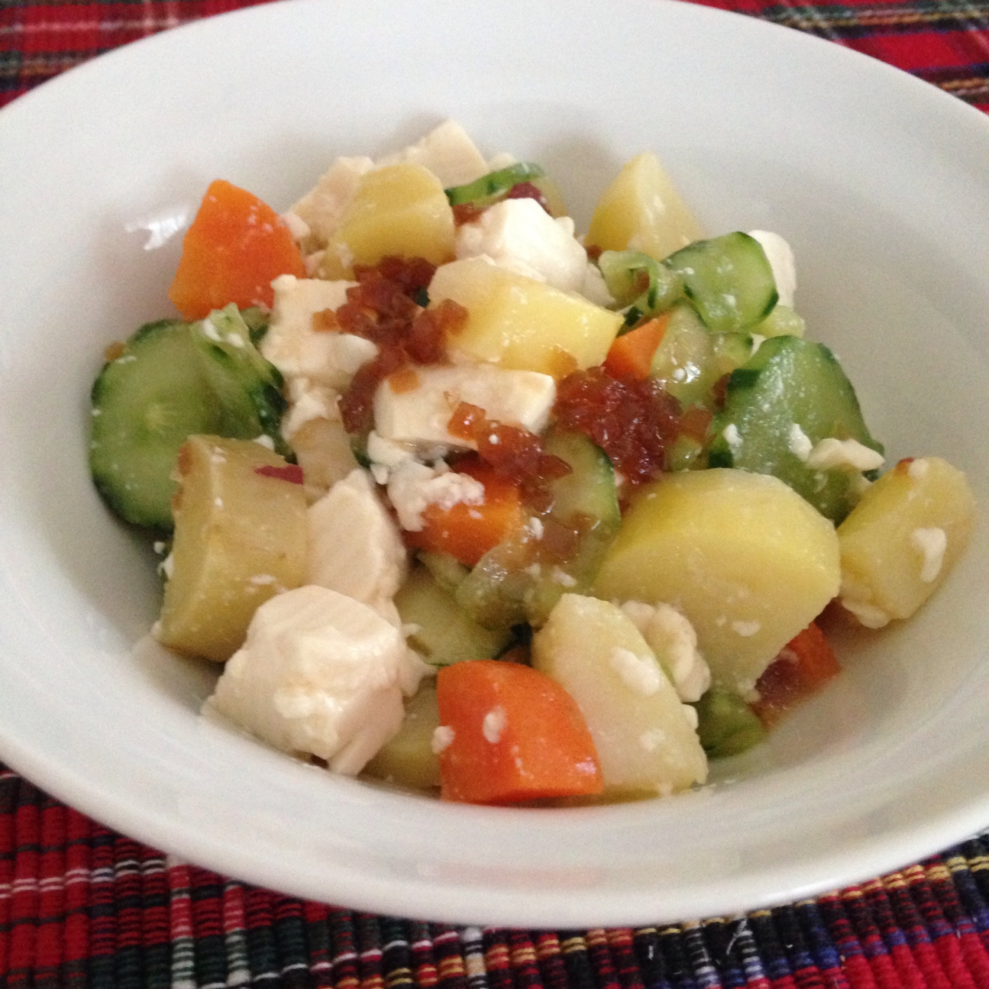 根菜ときゅうりと豆腐のサラダ