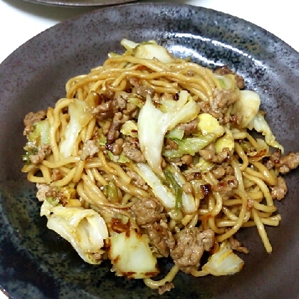 色々余り物を投入しがちな焼きそばですが…シンプルって美味しい♡と改めて思いました♬手早く完成するのも素敵ですね！ごちそう様でした★