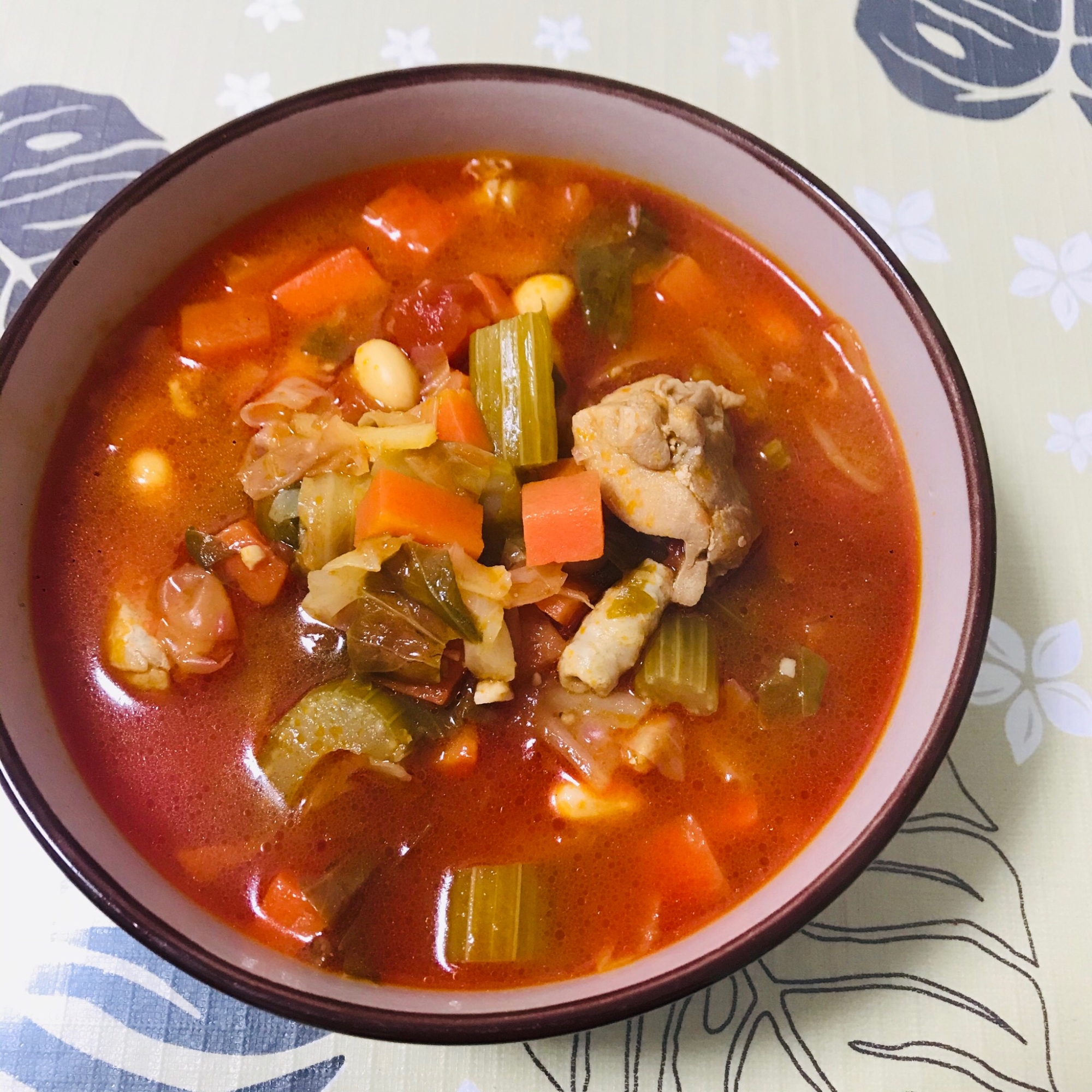 具沢山！食べるトマトスープ