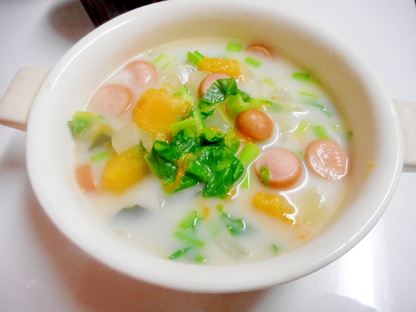 カボチャとウィンナーの豆乳スープ レシピ 作り方 By Mococo05 楽天レシピ