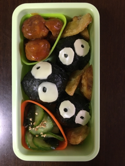 まっくろくろすけでておいで～♪キャラ弁