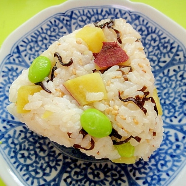 さつまいもと枝豆塩昆布のおにぎり レシピ 作り方 By Mint74 楽天レシピ さつまいもと枝豆塩昆布のおにぎり レシピ 作り方 By Mint74 楽天レシピ