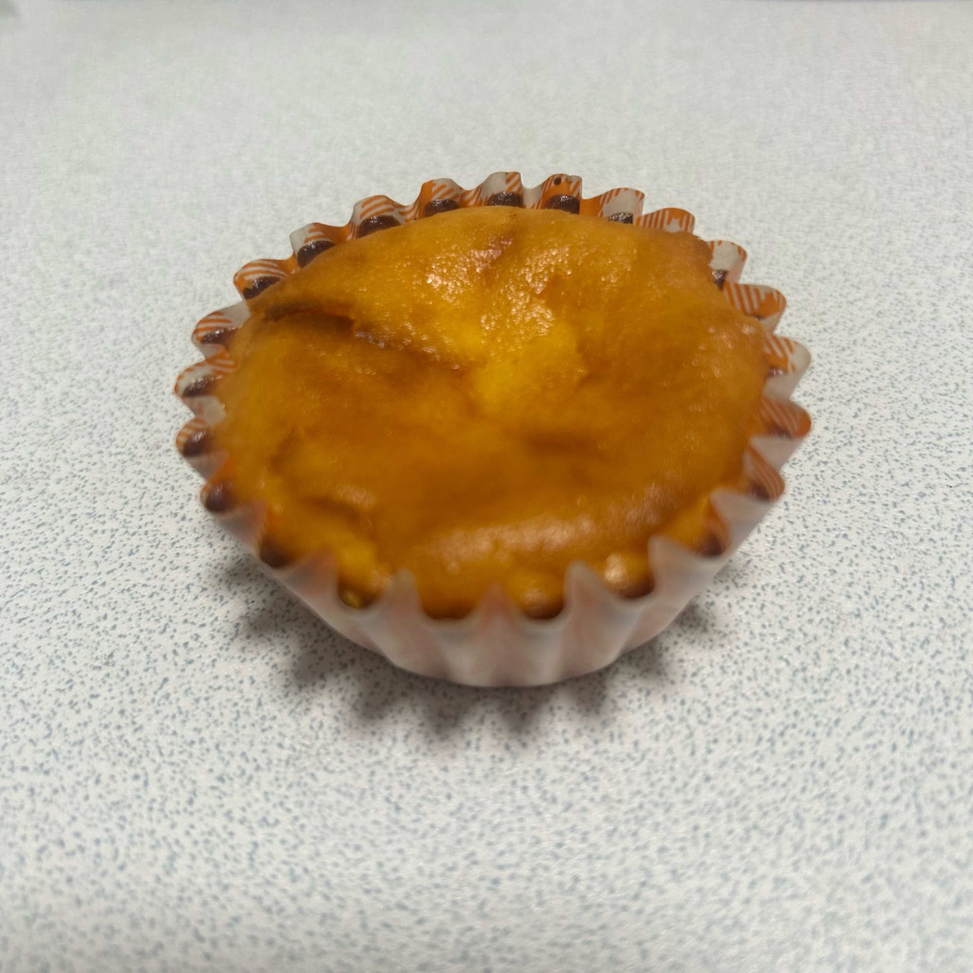 【マフィン型で】国産チーズのミニベイクドケーキ