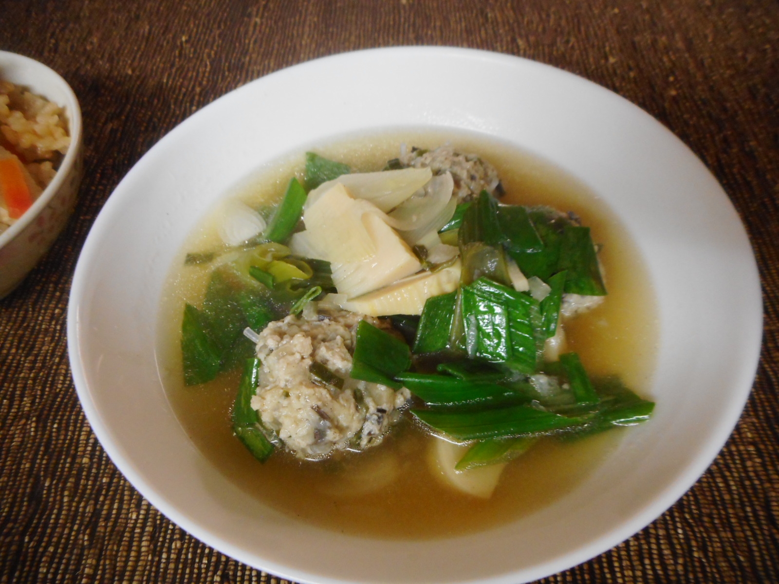 ニラ肉団子とタケノコと葉玉ねぎのスープ レシピ 作り方 By Mococo05 楽天レシピ ニラ肉団子とタケノコと葉玉ねぎのスープ レシピ 作り方 By Mococo05 楽天レシピ