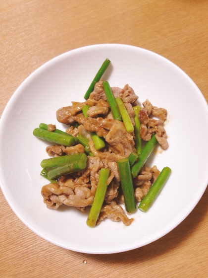 豚肉とにんにくの芽炒め