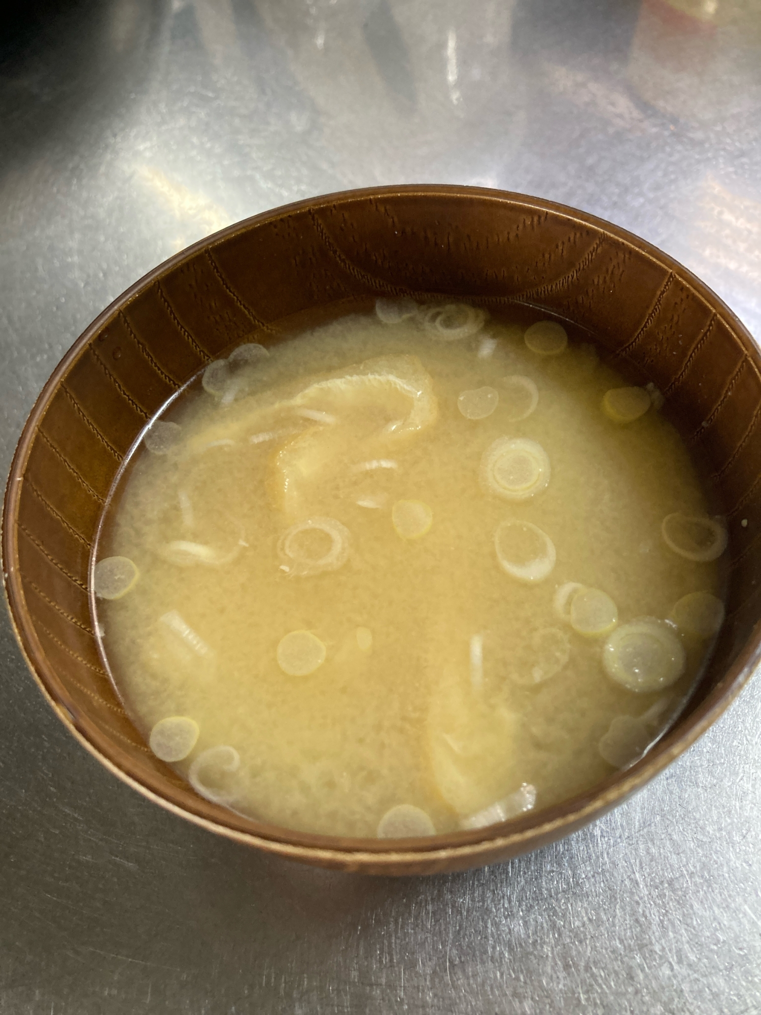 じゃがいもと油あげの味噌汁