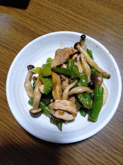 ピーマン、豚肉、しめじのチンジャオロース風♪